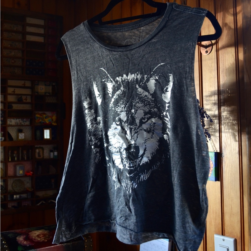 Chaser metallic wolf print muscle T-shirt